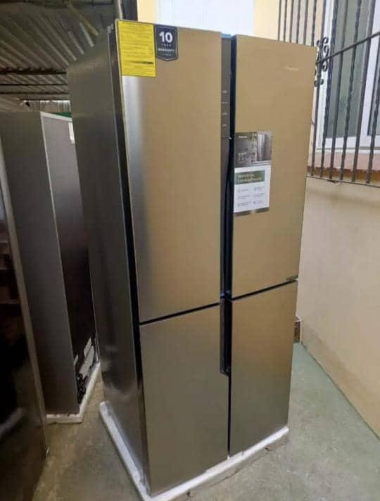 Refrigerador Hisense de 16 pies 4 puertas