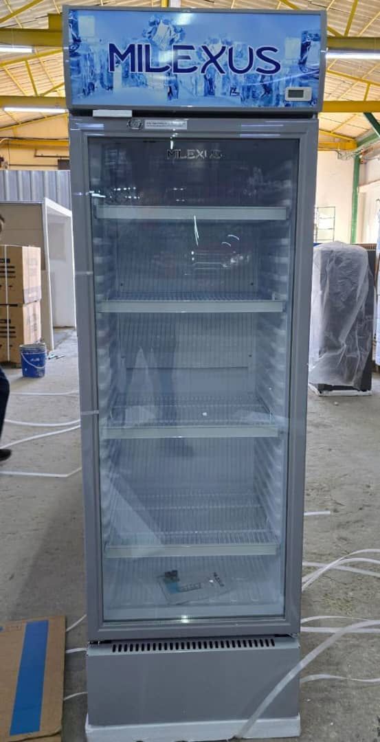 Exhibidora de 13 pies milexus